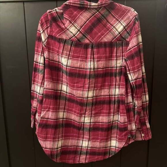 GAP Boyfriend Flannel Women's Sz small Button Down Pink/Purple Plaid Shirt - Picture 3 of 3